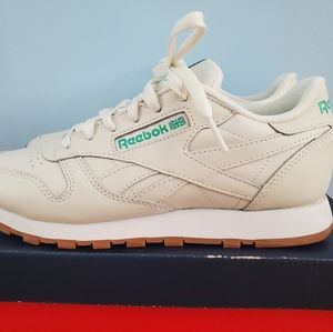 Reebok Classic Leather Sneaker 7.5
